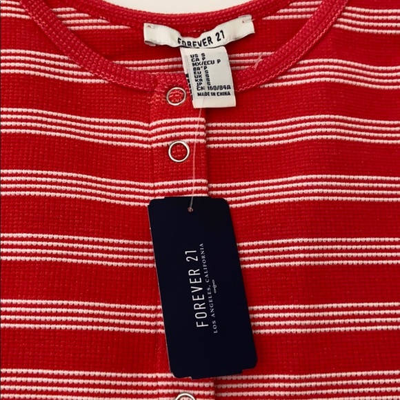 🐥Everyday Red white Forever 21 Top - Picture 5 of 7